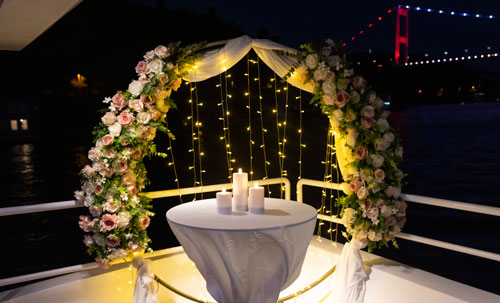 Istanbul luxury yacht for birthday or wedding